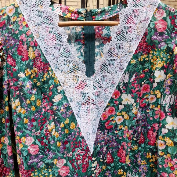 Vintage 80s Victorian Floral Dress with Lace Size Small Handmade 36" Bust - Picture 2 of 16
